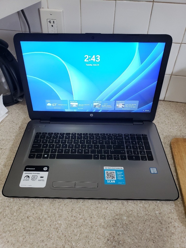 17.3″ HP 17-X051NR CORE i3-6100U 2.30 GHZ 256GB SSD 6GB RAM WIN 11 LAPTOP
