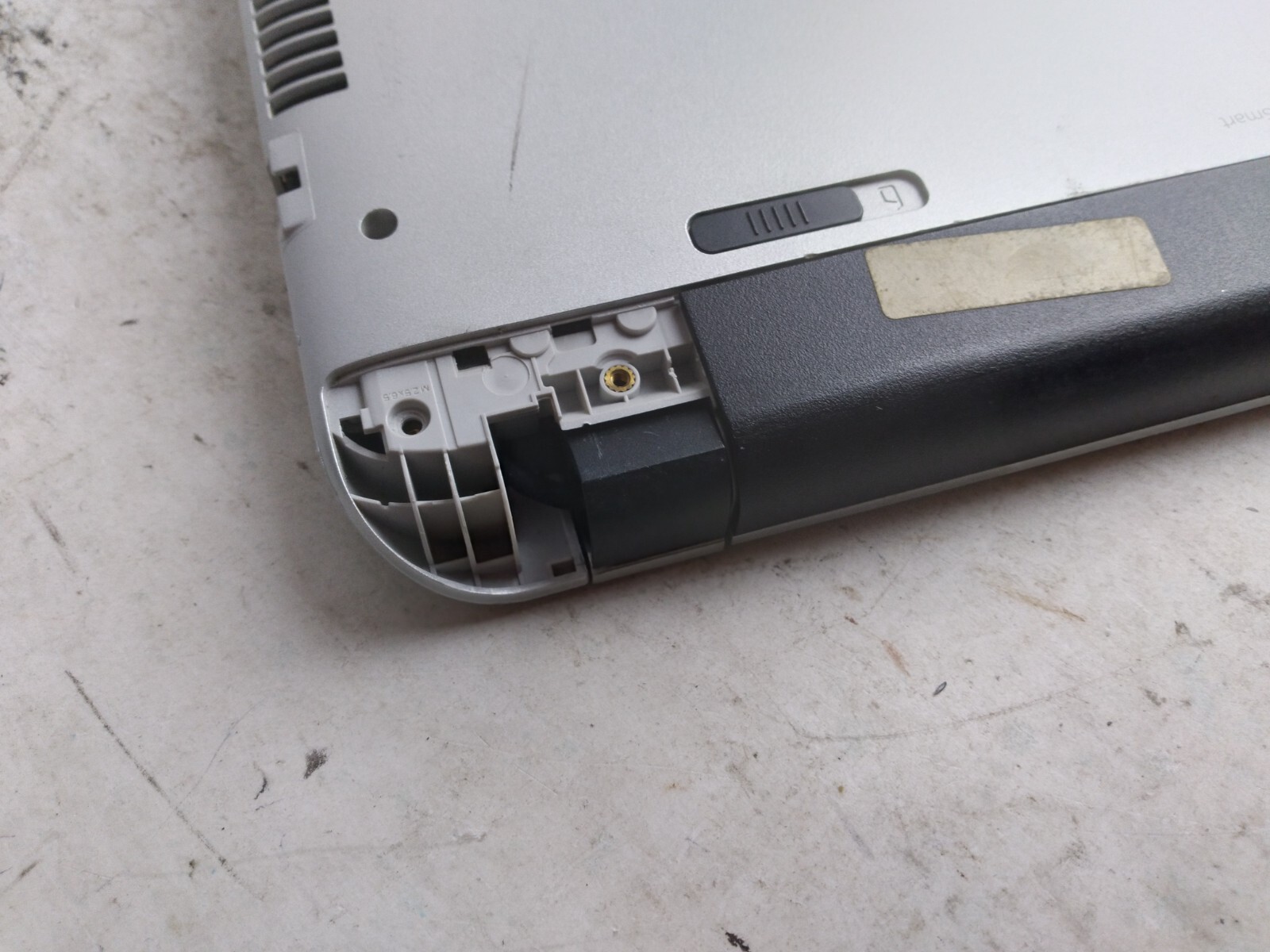 HP Pavilion 15 w/i5-4210U, 8GB RAM, 500GB HDD, 15.6″ Laptop for Parts/Repair