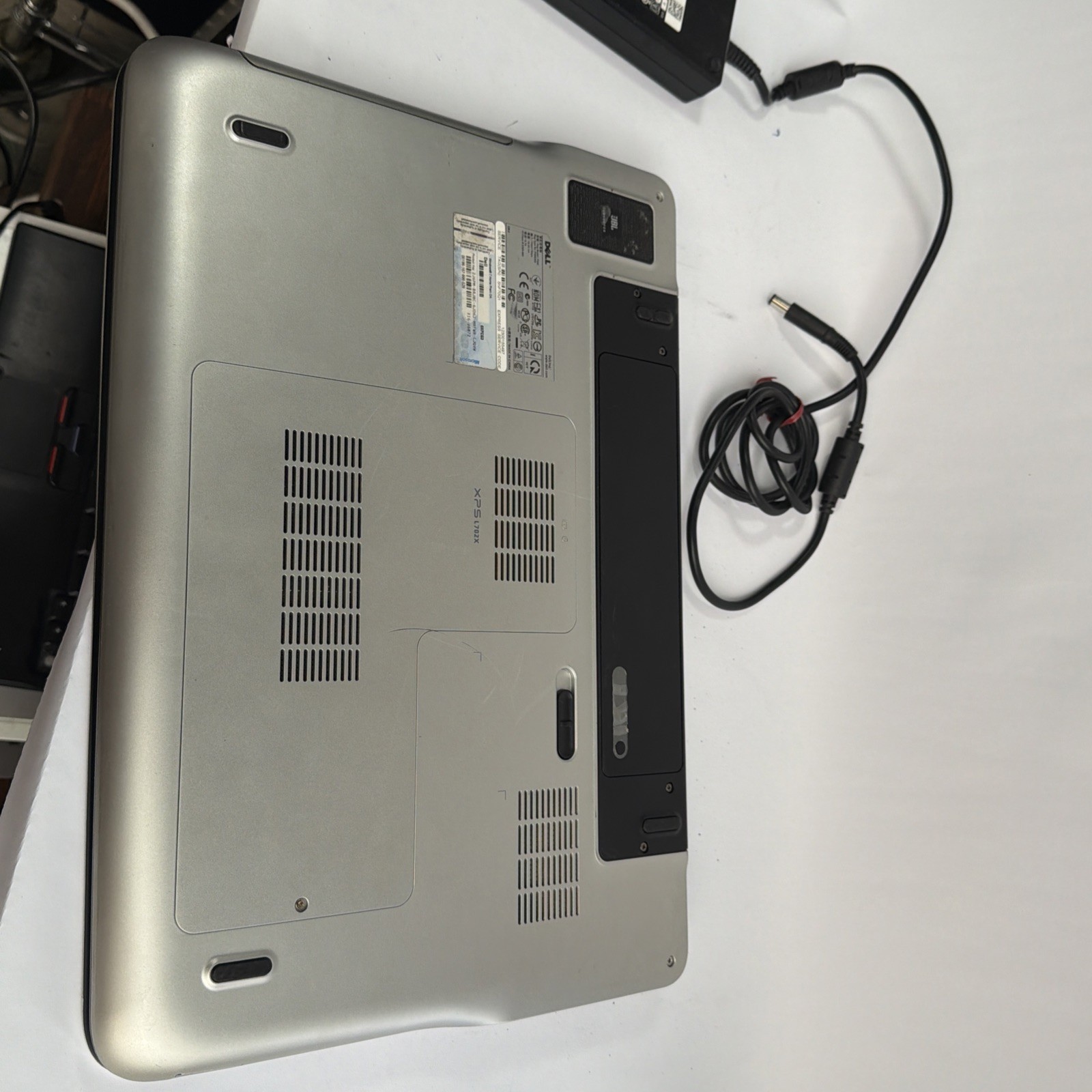 Dell XPS L702X 17.3” Laptop i7-2630QM, GT 550M, 8GB DDR3, Blueray Drive, Win 10