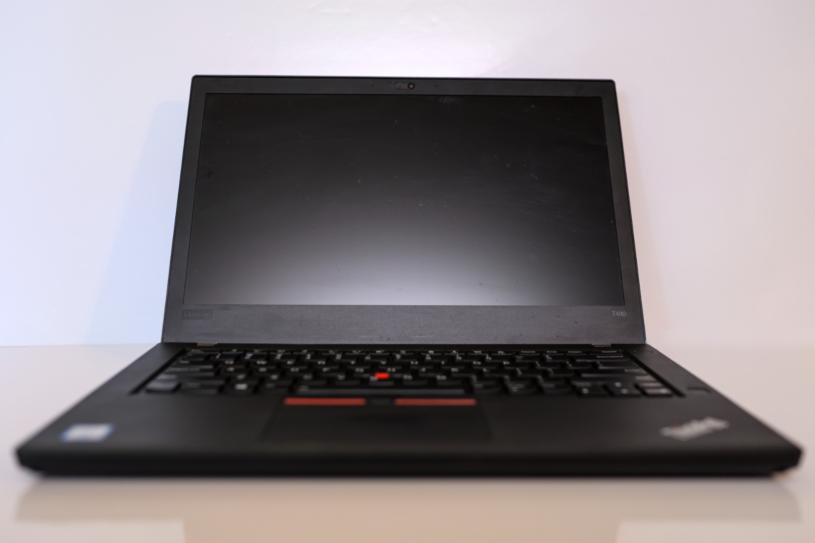 Lenovo ThinkPad T480 14″ FHD Core i5-8350U 12GB 256GB NVMe SSD Win 10 Pro IR/RGB