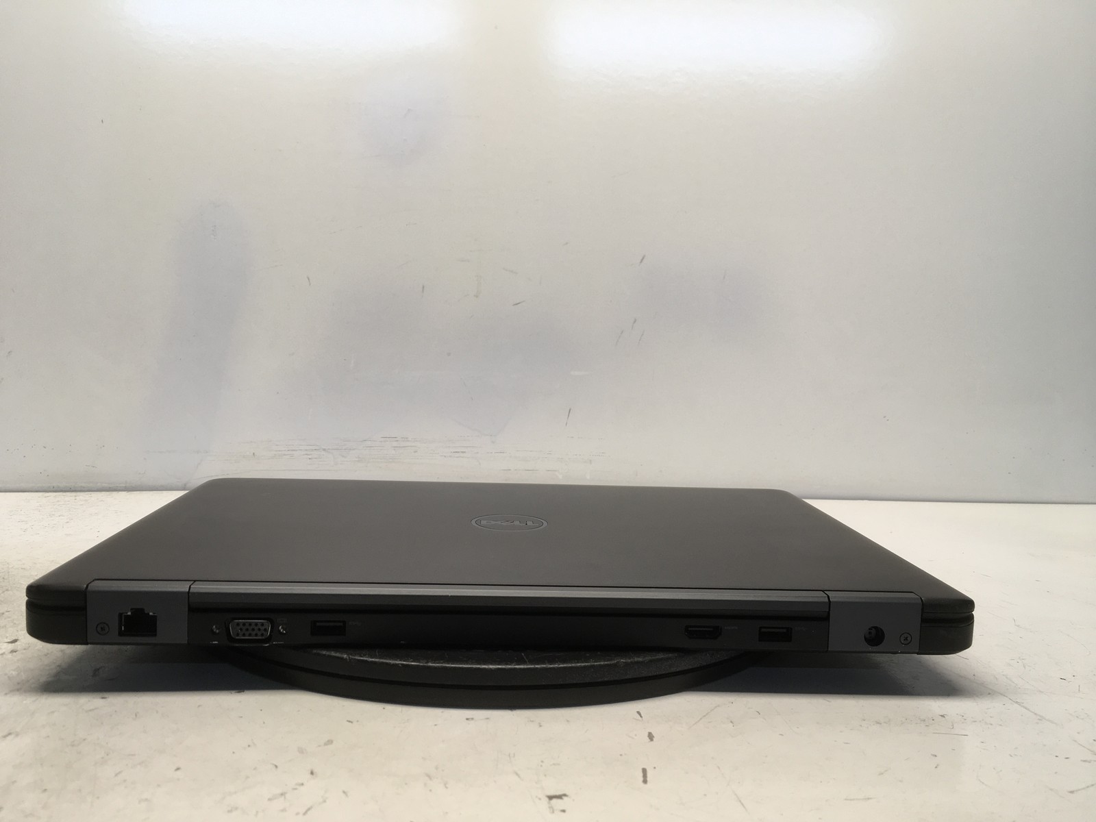 Dell Latitude E5550 Intel i5-5300U 2.3GHz 8 GB NO HDD No Batt