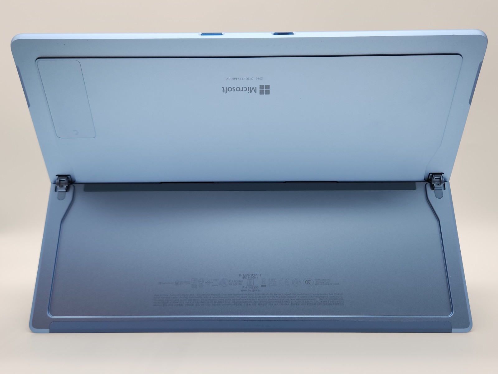 Microsoft Surface Pro 11 13″ Snapdragon X Plus 16/512GB SSD Win 11 pro Sapphire