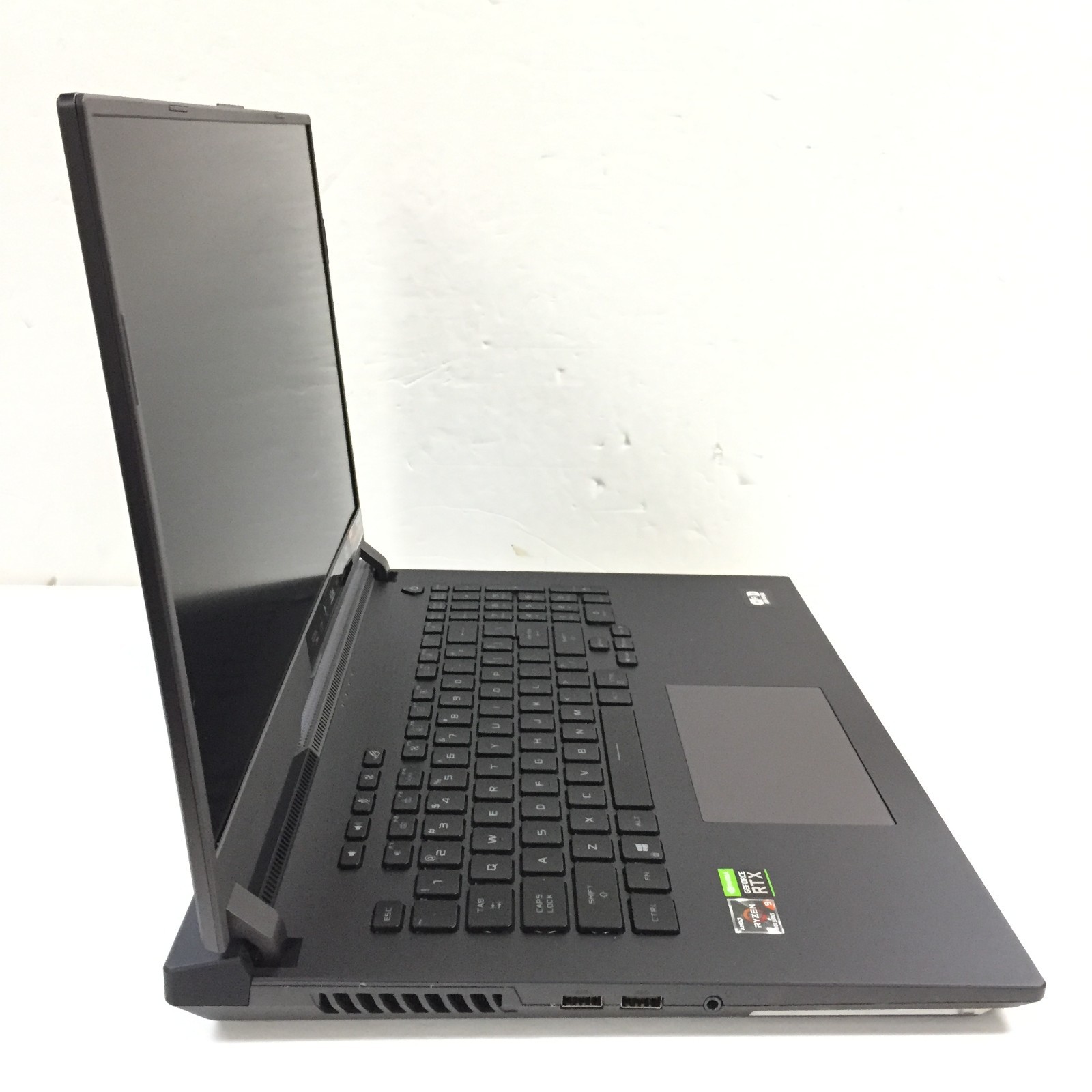 Asus Rog Strix G17 G713QR-ES96 17.3 Gaming Laptop/AMD R9 5900HX/RTX 3070/16G/1TB