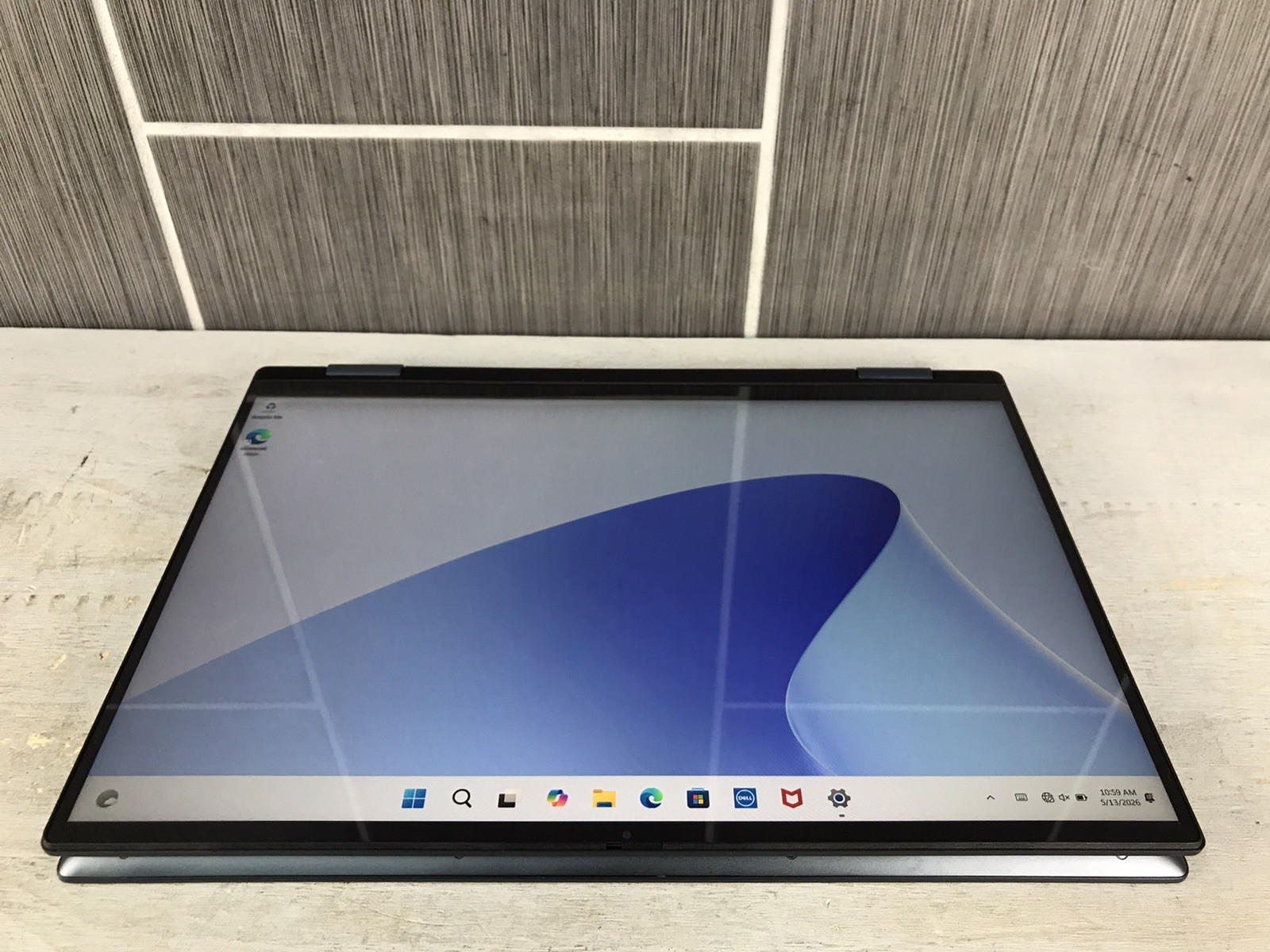 Dell Inspiron 16″ 2-in-1 (P128F) Laptop AMD Ryzen 5 7530U 16GB RAM 512GB SSD