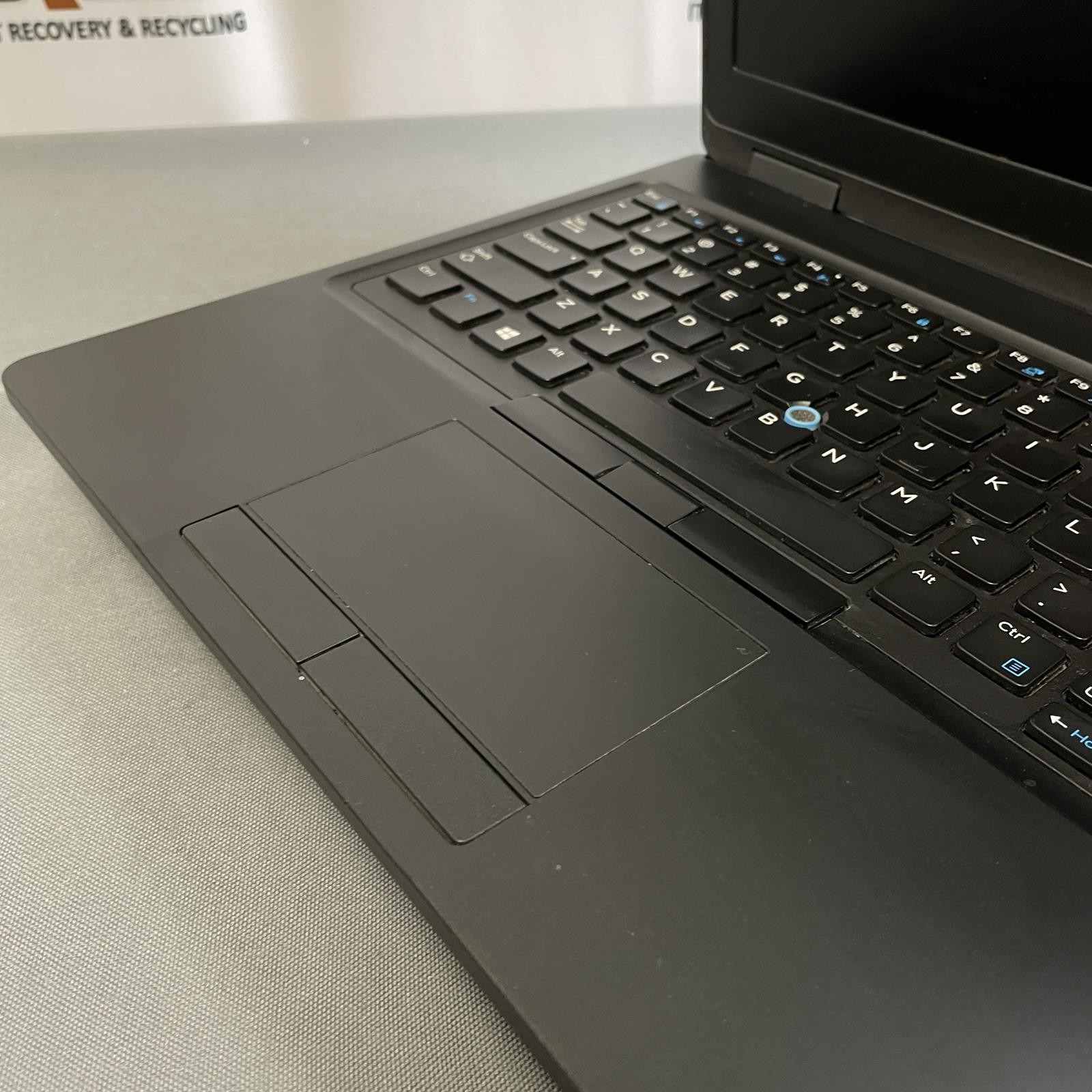Dell Latitude 5590 15.6 in, Core i5-8350U 8 GB RAM No SSD | Grade B/C (READ)