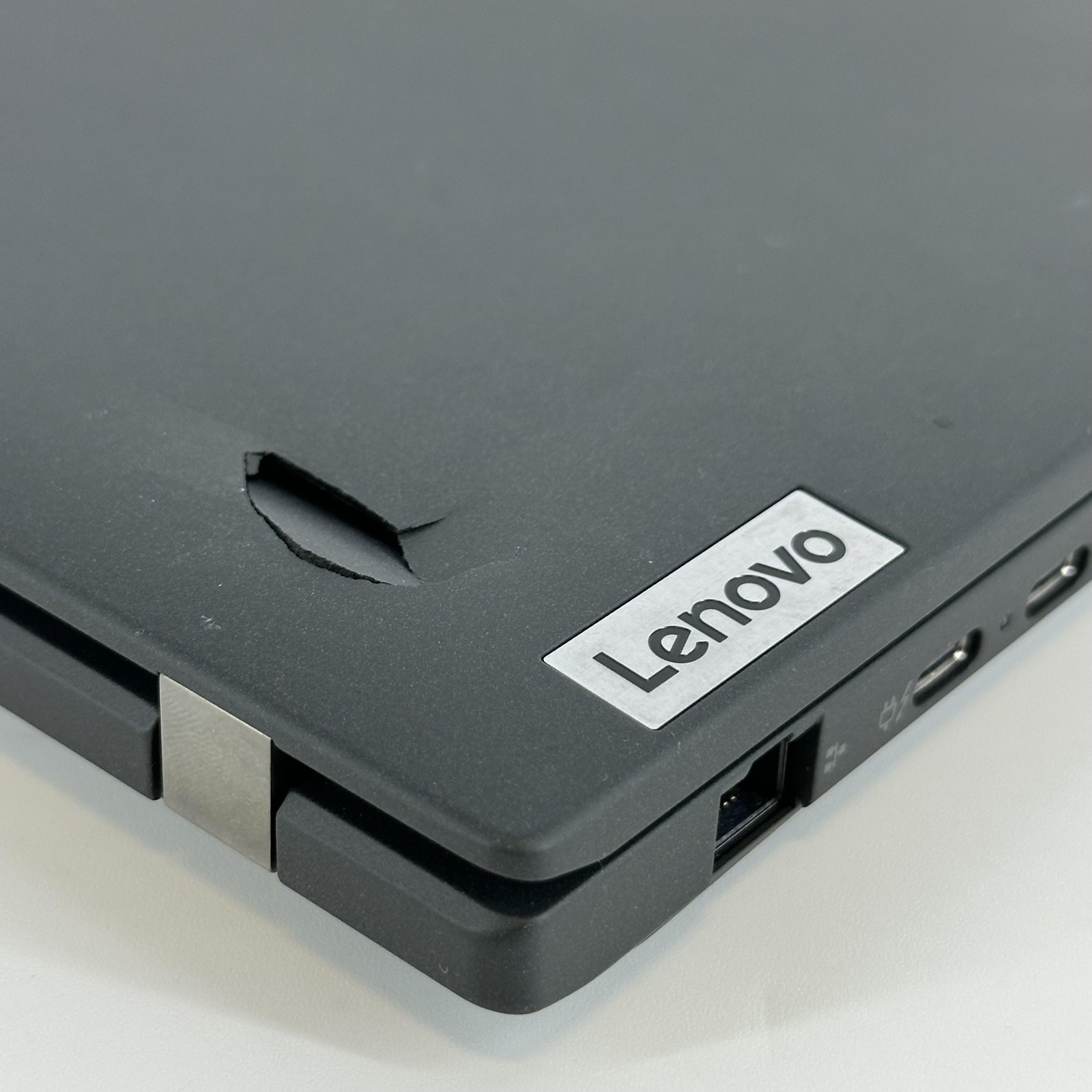 Lenovo ThinkPad P14s Gen 4 Black QHD+ i7-1360P 32GB 1TB SSD RTX A500 FRAME SPLIT