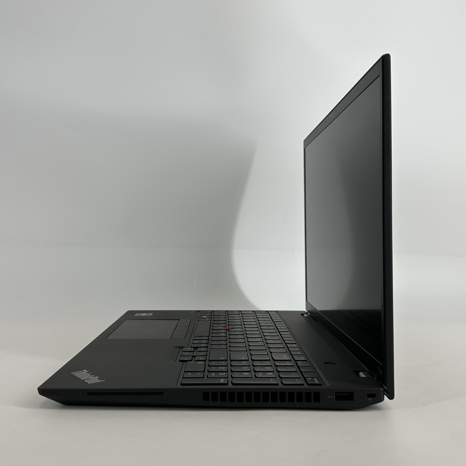 Lenovo ThinkPad P16s Gen 1 FHD+ 1.8 GHz i7-1280P 32GB 1TB SSD T550 Very Good