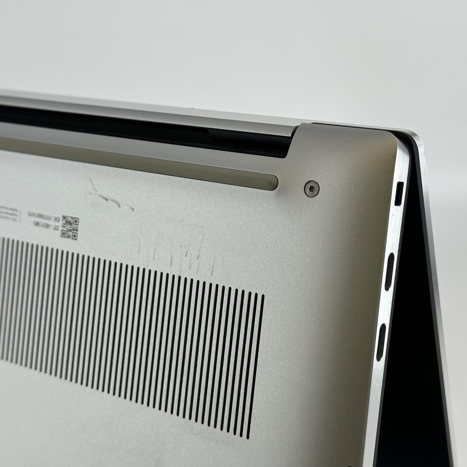 Dell XPS 15 9520 FHD+ 2.3 GHz i7-12700H 64GB 1TB SSD NVIDIA RTX 3050 Very Good