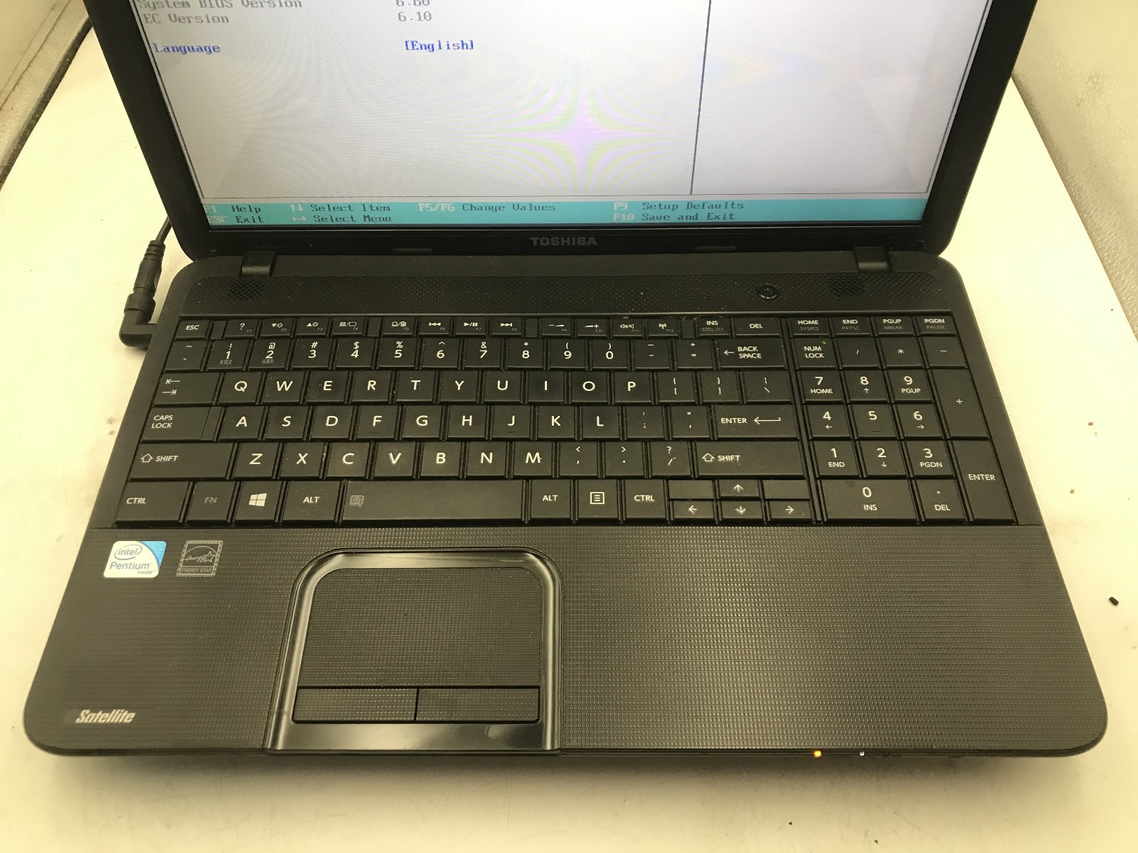 TOSHIBA SATELLITE C855 S5190 – BOOTS TO BIOS – INTEL PENTIUM 2020M – 6GB RAM -BB