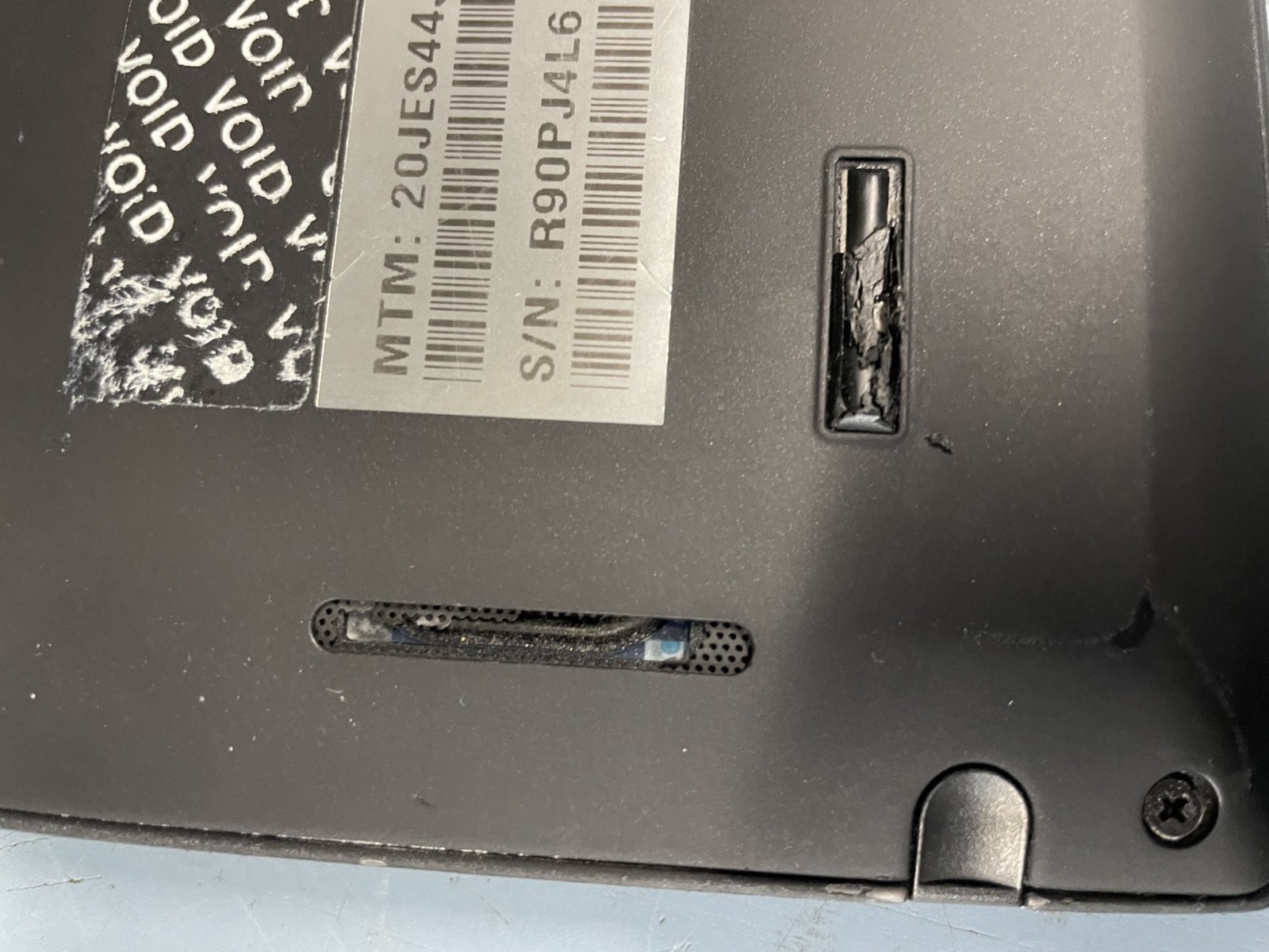 Lenovo X1 Yoga Gen 2 14″ Intel i7-7600U 2.80GHz 8GB NO SSD *SOLD-AS-IS* R90PJ4L6