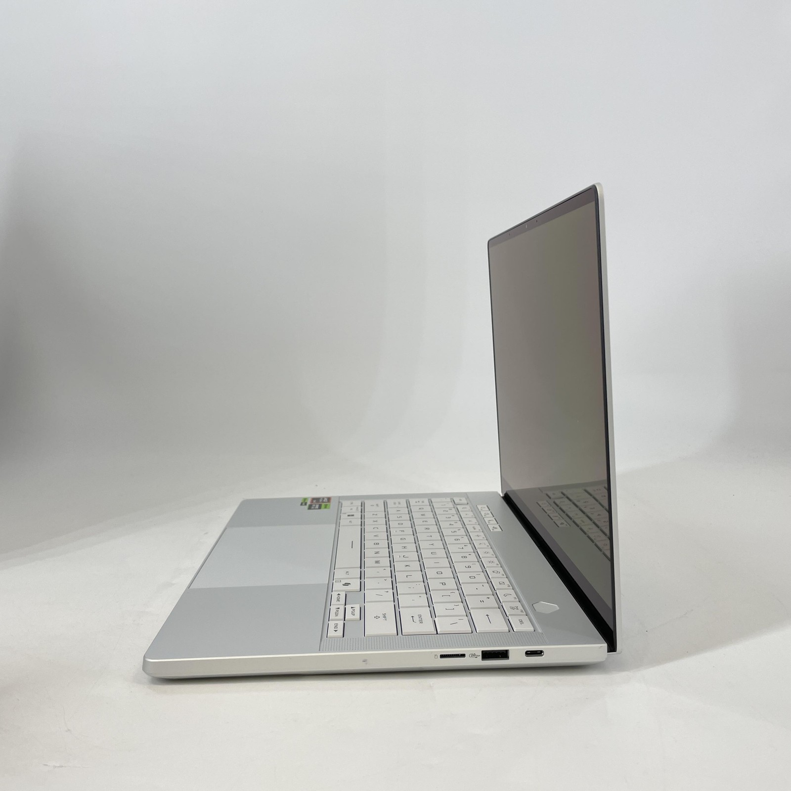 Asus ROG Zephyrus G14 GA403 QHD+ 2.0 GHz Ryzen AI 9 HX 370 32GB 2TB SSD RTX 5080