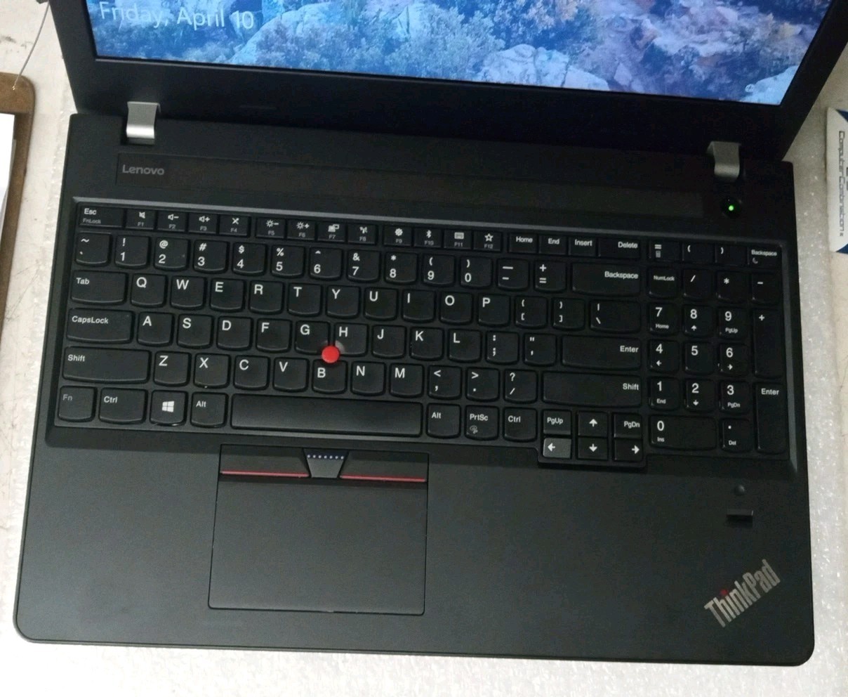 Lenovo ThinkPad E570 i7-7500U 8GB RAM 256GB SSD GeForce GTX 950M