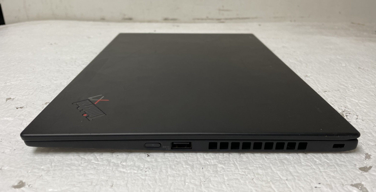 Lenovo ThinkPad X1 Carbon 8thGen TouchScrn 14″ i7-10610U 16GB RAM 512GB SSD READ