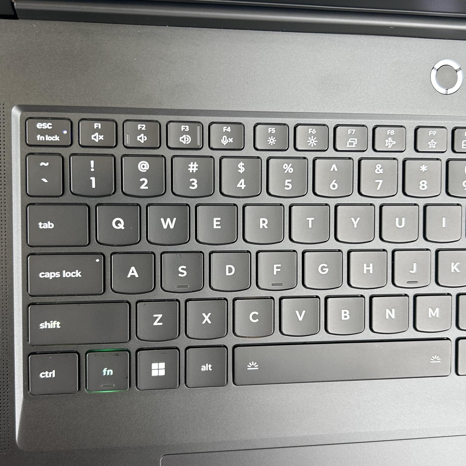 Lenovo Legion 9i Gen 10 18 UHD+ 2.7 GHz Ultra 9 275HX 64GB 2TB SSD RTX 5090 Good