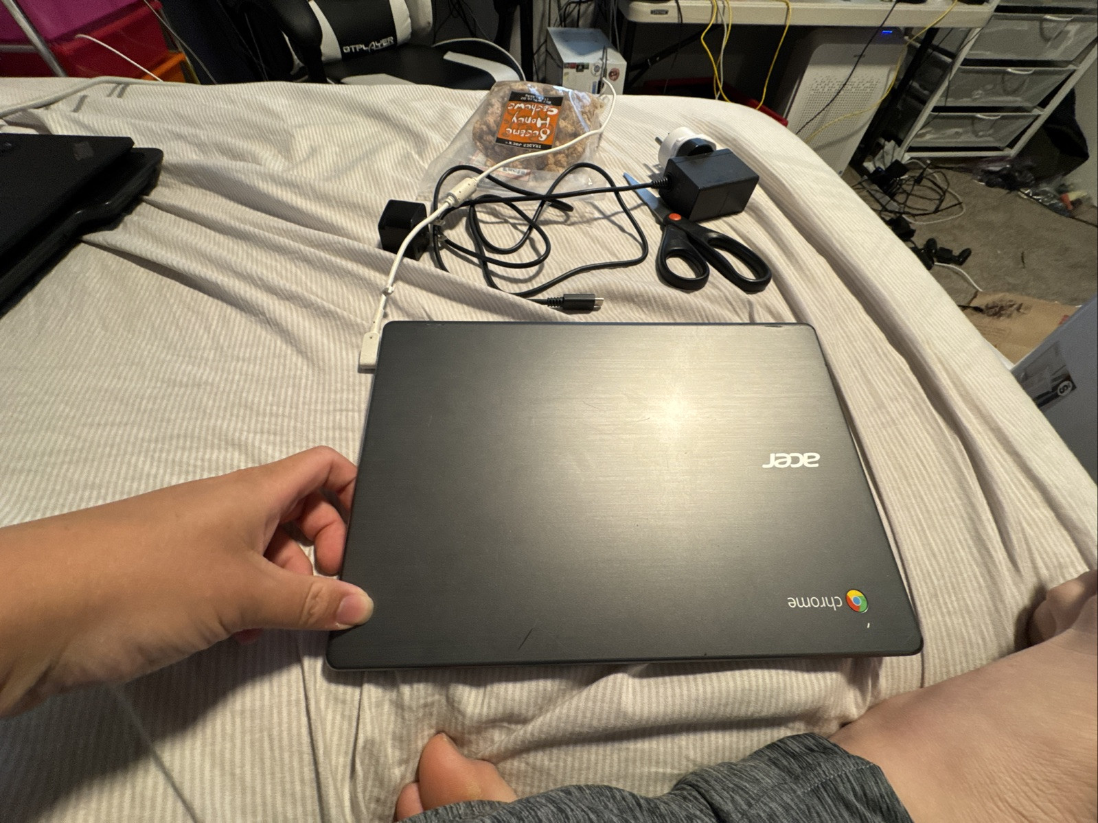 Acer C740 Smashed LCD(read desc.)