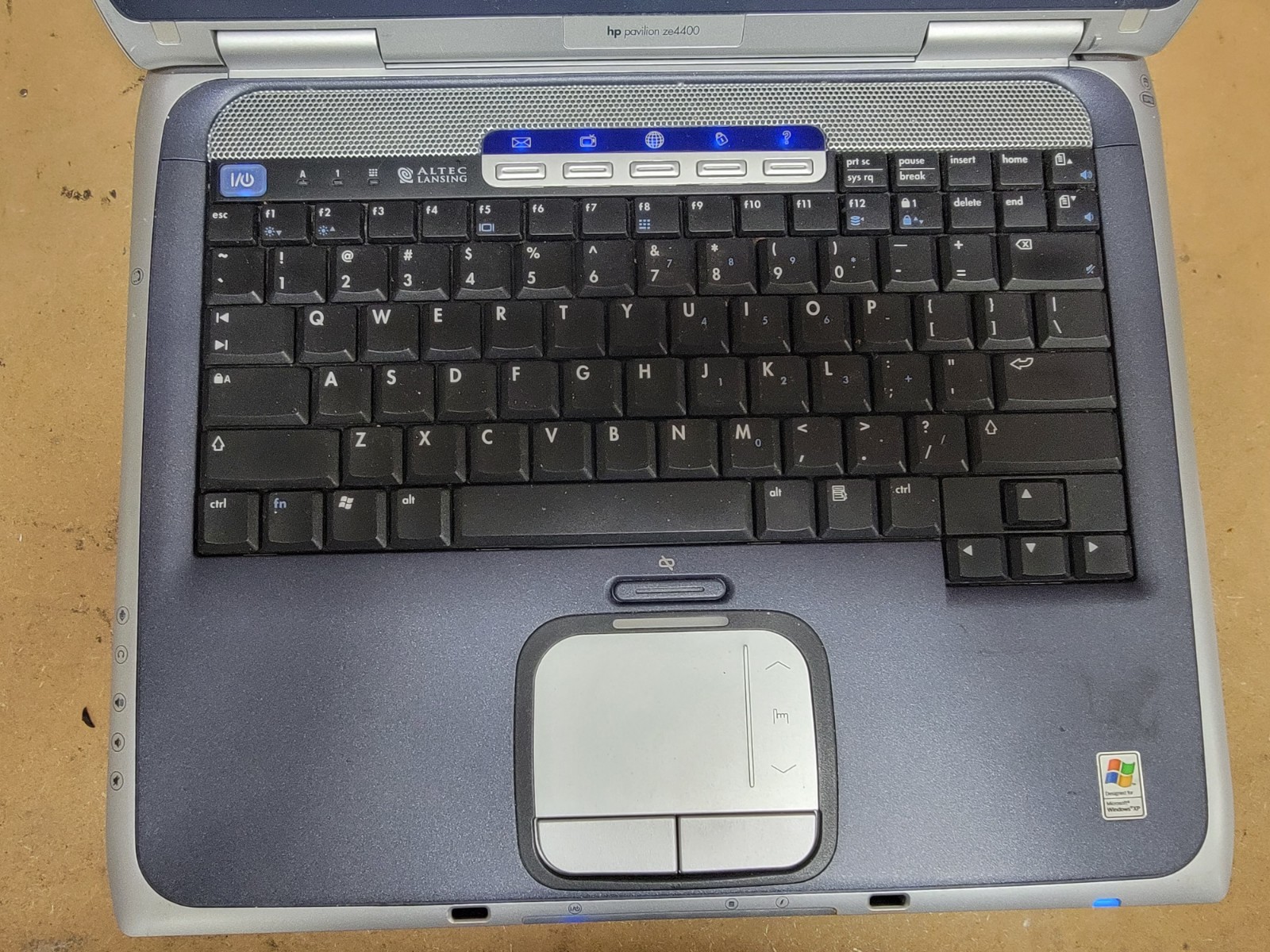 HP Pavilion ZE4400 AMD Athlon XP-M 2400+ 512MB NO Hard Drive or Battery
