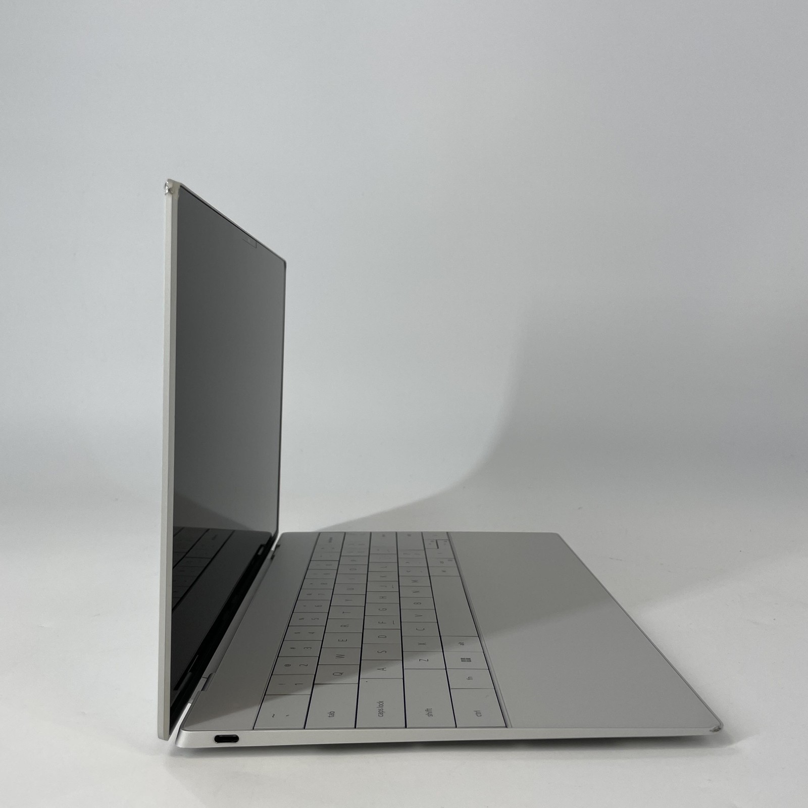 Dell XPS 13 Plus 9320 UHD+ TOUCH 2.1 GHz i7-1260P 16GB 512GB SSD Good
