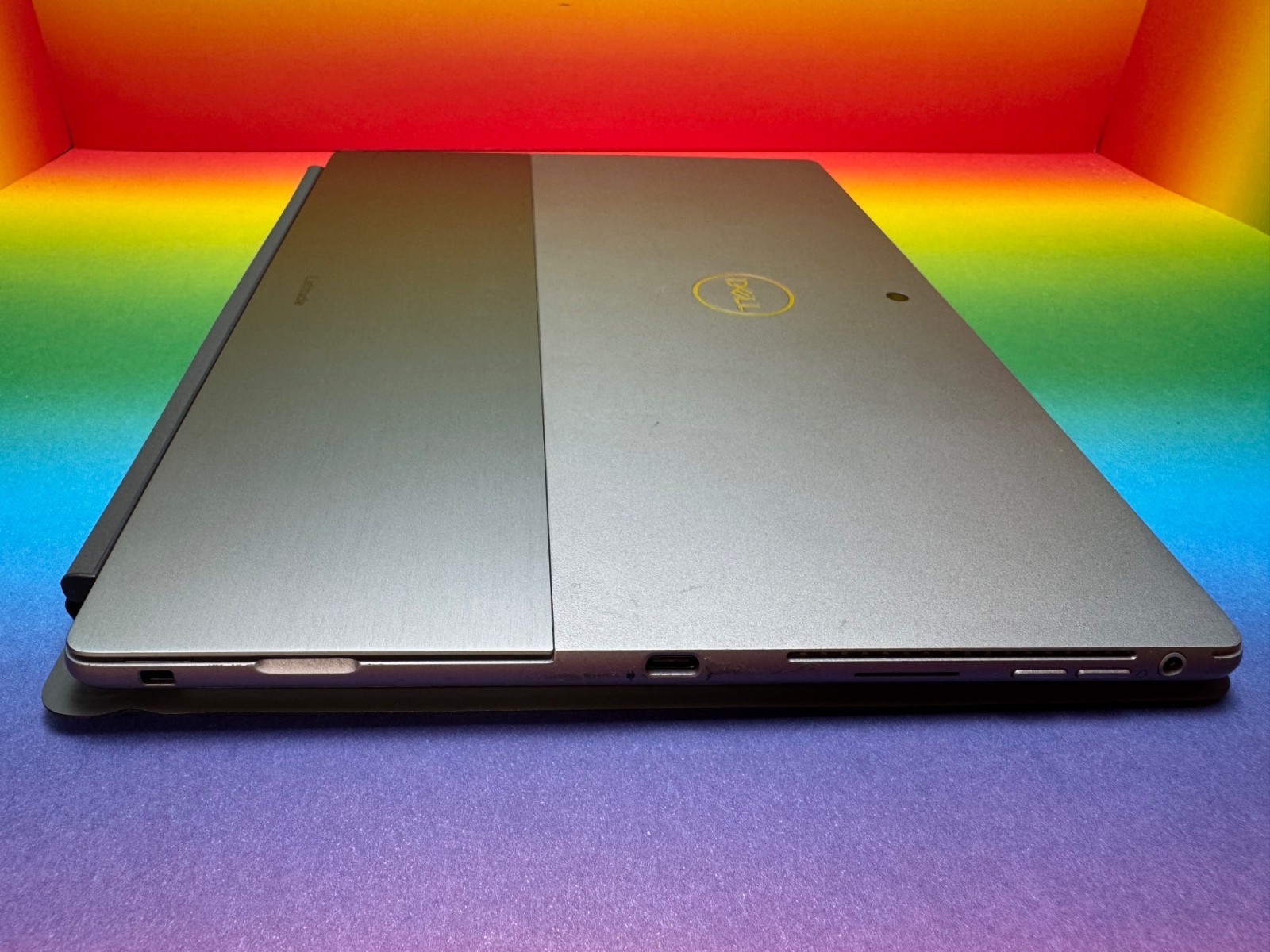Dell Latitude 7320 2-in-1 LTE eSIM i5-1140G7 8GB 256GB 13″ DE Win11Pro FID ST