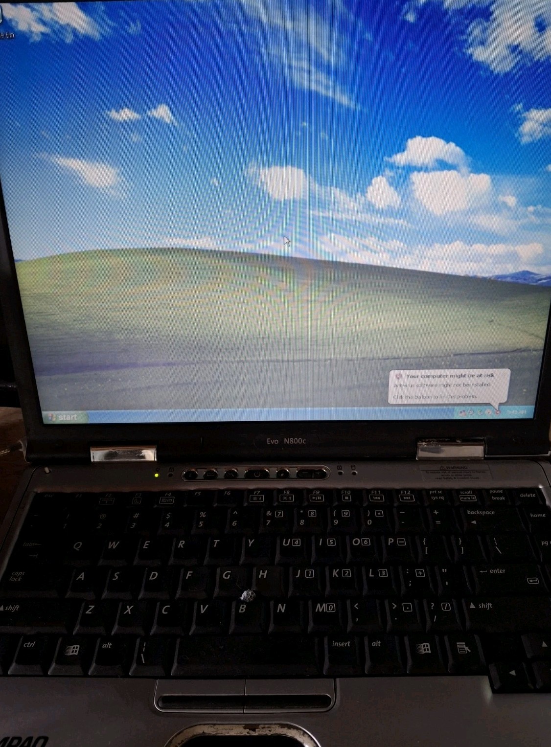 15″ Compaq Evo N800c Intel Pentium 4 2.00GHz/1GB RAM/DVD/160GB HDD/Cord