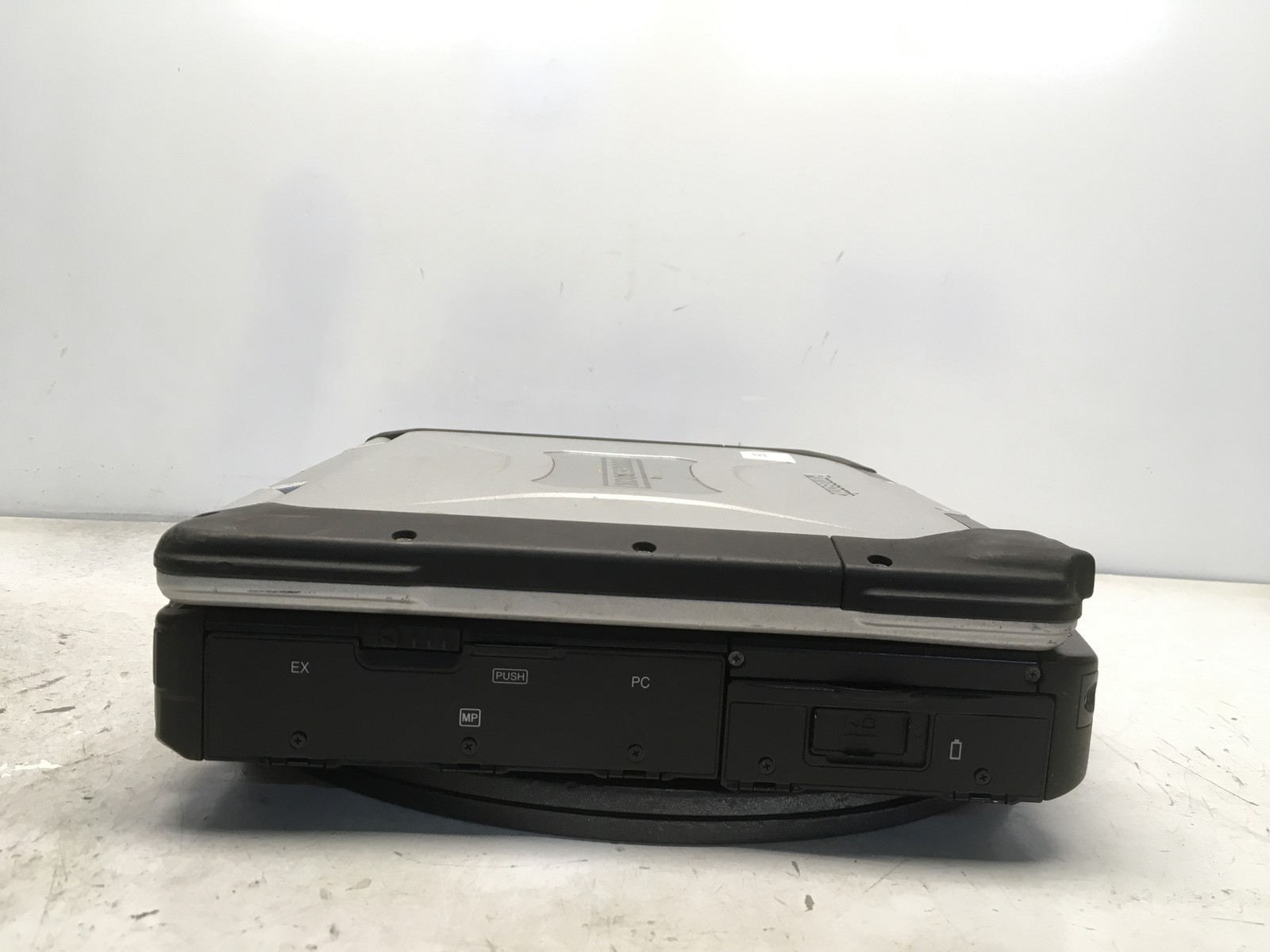 Panasonic CF-30 Intel Core 2 Duo L7500 1.6GHz 2 GB NO HDD No Batt