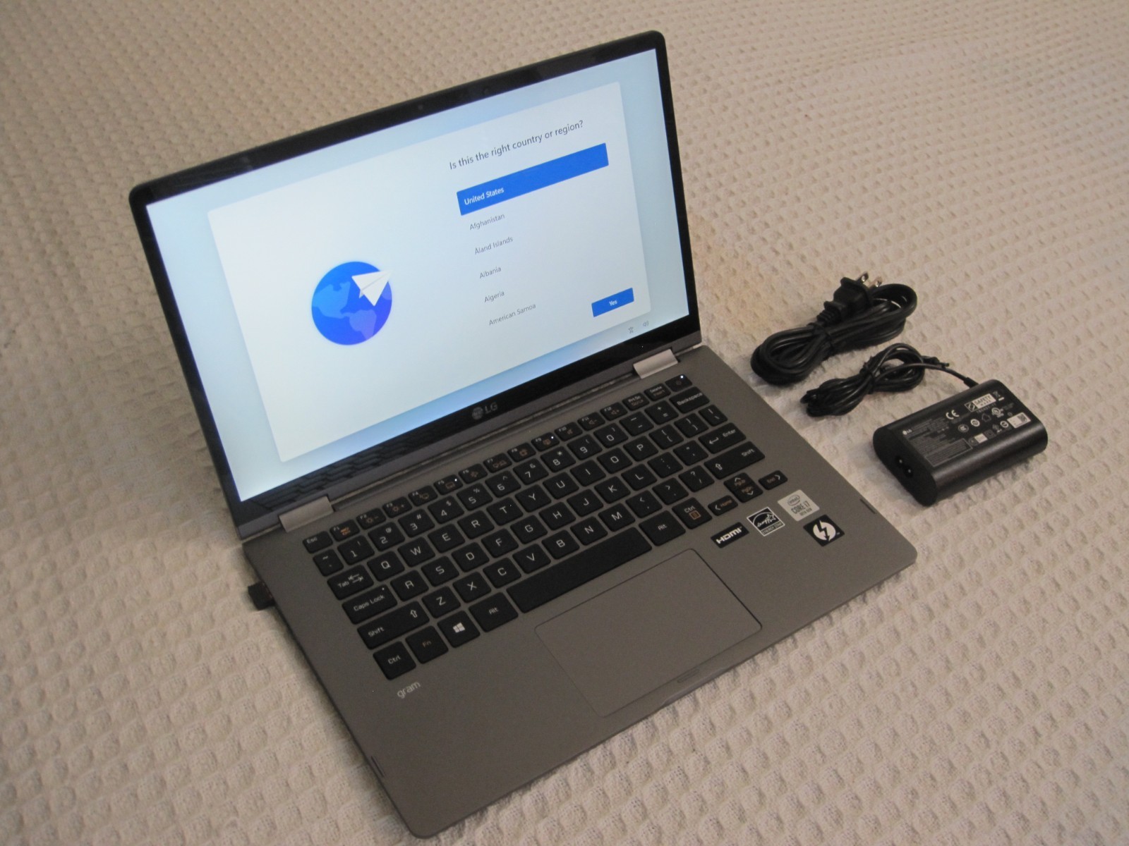 LG Gram 14T90N 2-in-1 Intel i7-10510U – 16gb RAM – 1 TB SSD (Two 512GB) – READ