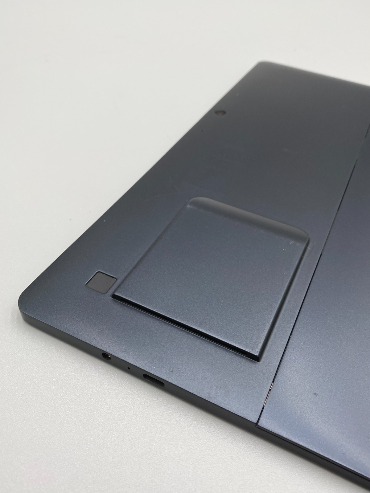 Toshiba Portege X30T-E i5-8350U 1.7GHz 256GB SSD 8GB DDR3 Dark Blue Tablet C/SEE