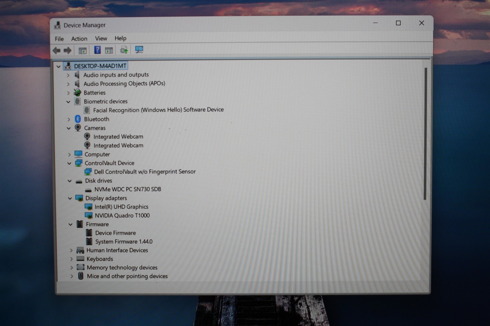 15.6″Dell Precision 7550 i7-10850H 2.70GHz RAM 32GB NVMe 256GB/Keypads missing