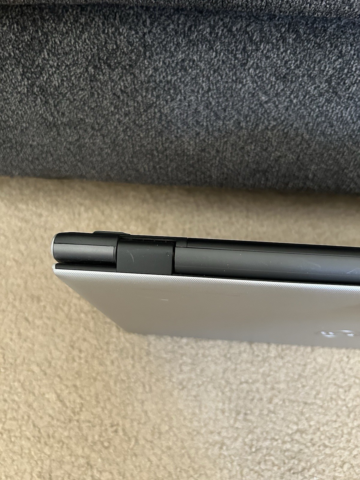 Dell Inspiron AMD A8 Laptop UNTESTED No Charger Parts/Repair