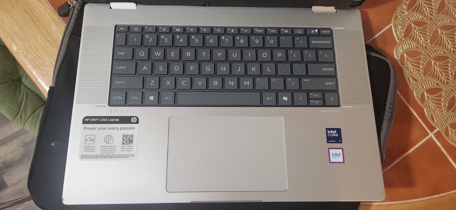 HP ENVY x360 16-ac0023dx 16″ 2in1 Laptop U7 155U 16GB 1TB SSD W11H Very Good