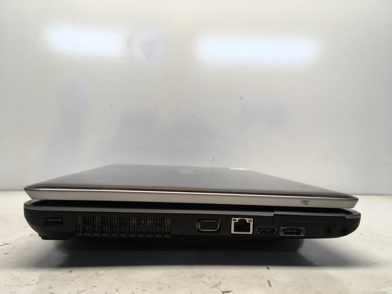 Toshiba Satellite A505-S6980 Intel Core 2 Duo T6600 2.2GHz 4 GB NO HDD No Batt
