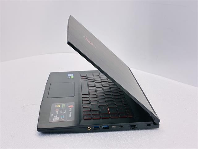 MSI GF65275 Thin 9SD-275 15.6 Gaming Notebook i5 8GB 512GB NVIDIA GTX 1660 TI