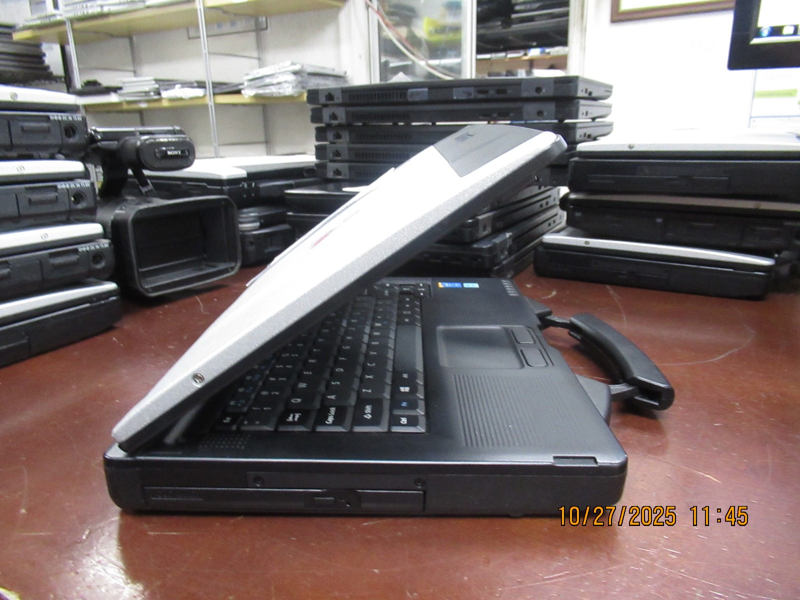 Panasonic Toughbook CF-53 i5 4310U 2.00GHz 4GB Laptop [NO HDD/AC/OS] Hours: 650