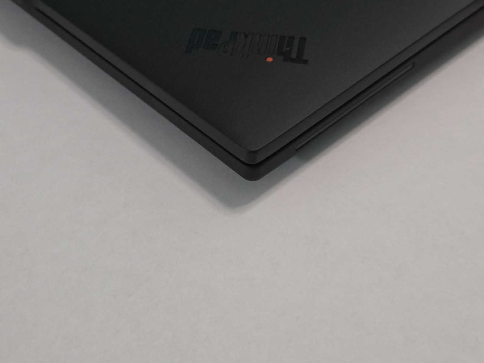 Lenovo ThinkPad T14 Gen 5 14″ WUXGA AMD Ryzen 7 PRO 8840U 16GB 512GB Win 11 Pro