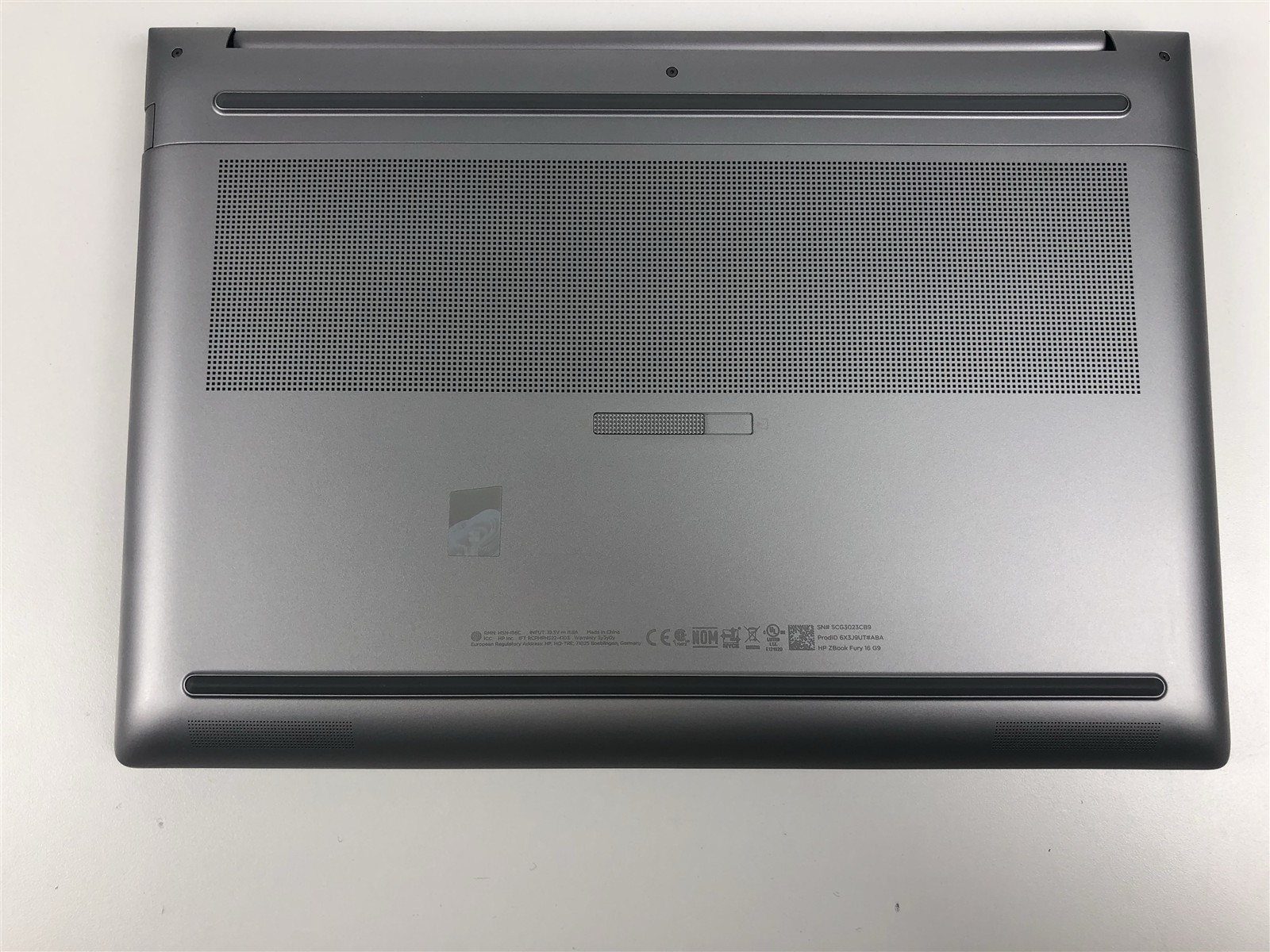 HP ZBook Fury 16 G9: Intel Core i7-12850HX 2.1GHz – 32GB – 1TB – RTX A3000