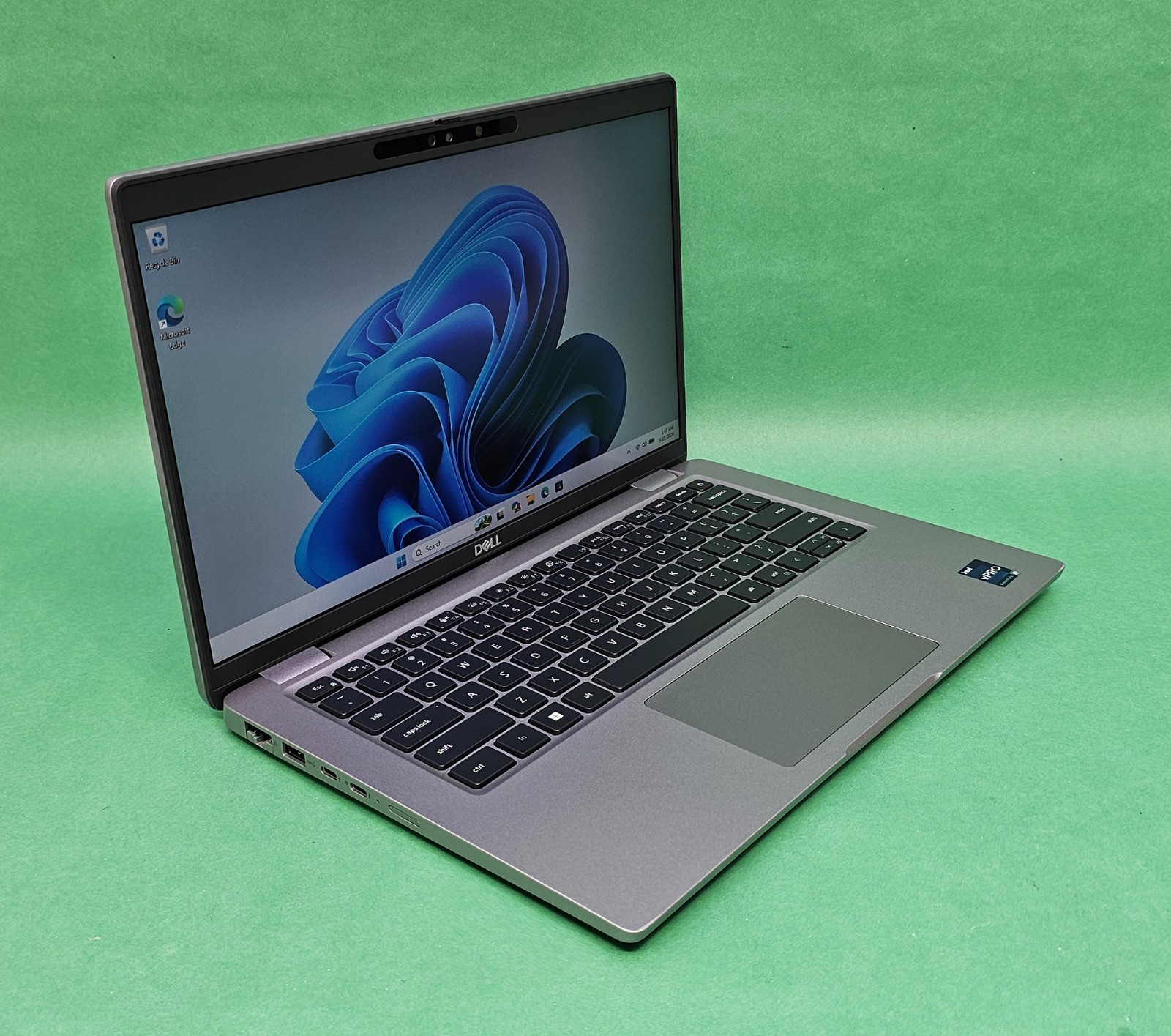 Dell Latitude 5440 14″ FHD Touch Laptop Core i7-1355U 1.70GHz 32GB RAM 512GB SSD