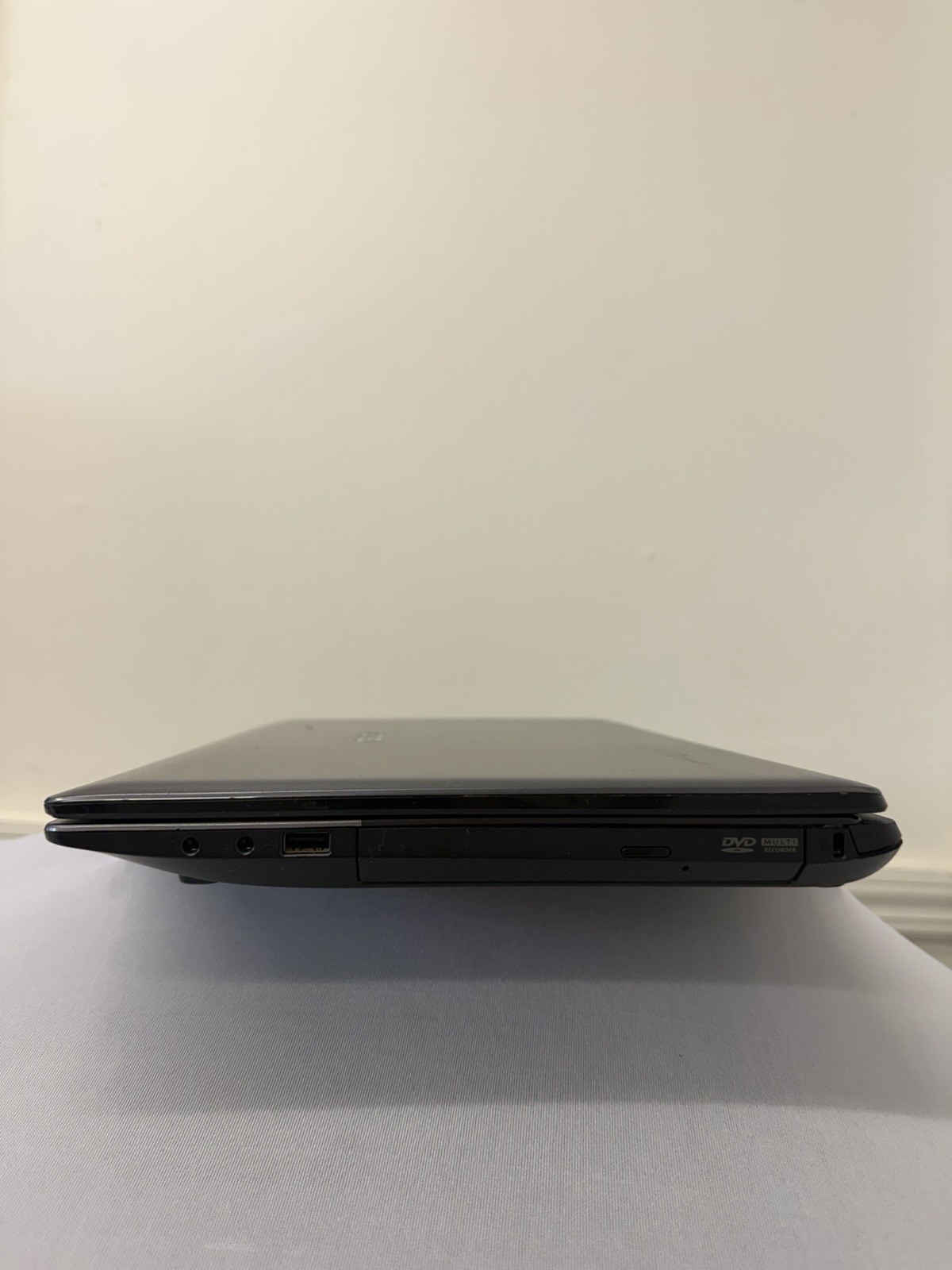 Asus K55A Laptop – Screen Has Vertical Lines – Intel i5-3210M – Read Des