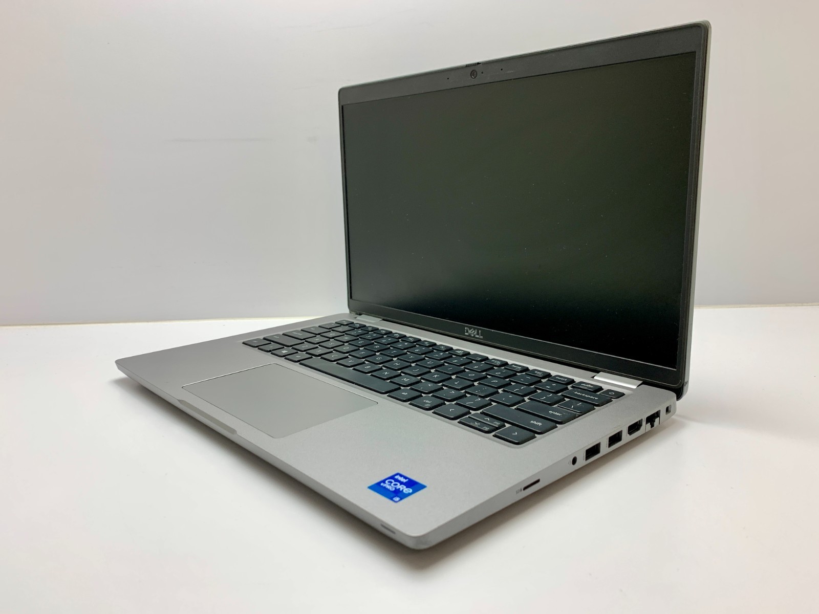 Dell Latitude 5420 | i5-1145G7 | 16GB RAM | 128GB NVMe | LINUX | CHIPPED PAINT