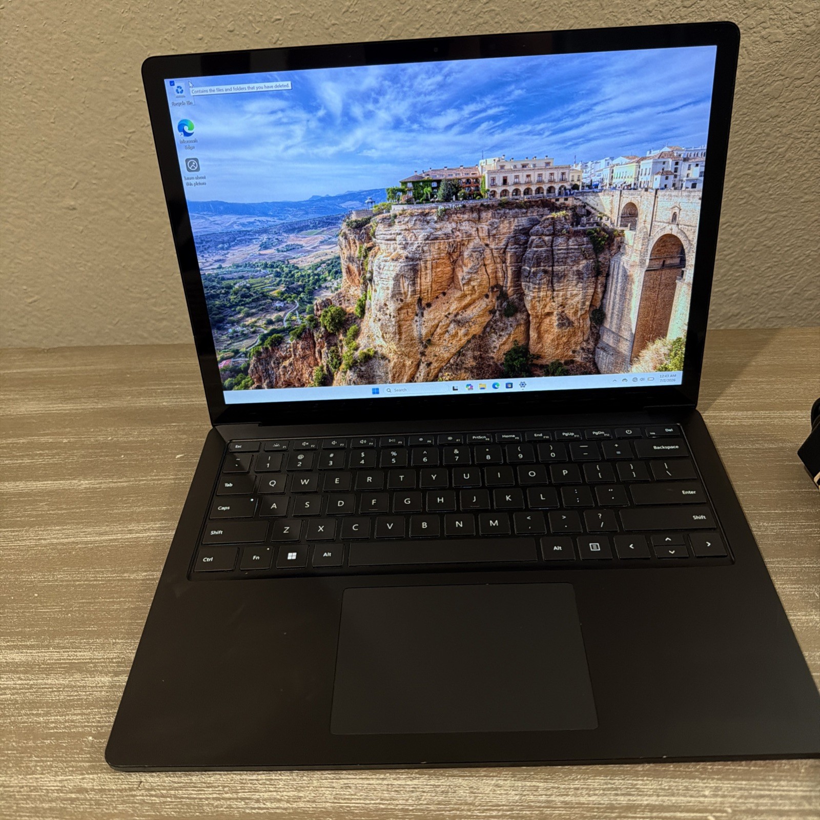 Microsoft Surface Laptop 4 13.5’ i7-1185G7 -16GB RAM- 512GB .Touch-Win 11