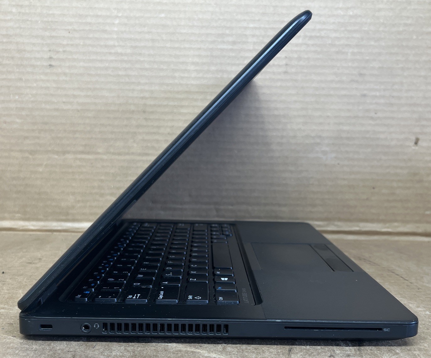Dell Latitude E5450, Intel i5-5300 @2.30GHz, 4GB RAM, NO SSD, Boots to BIOS