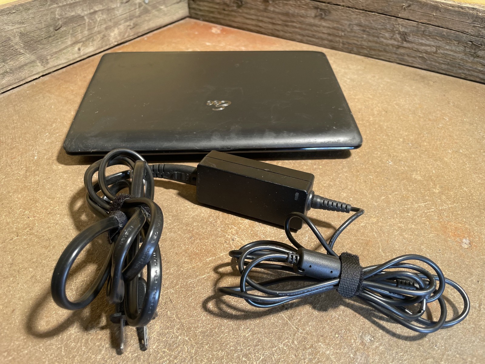 ASUS Eee PC 1005HAB Netbook 10.1″ 144GB HDD Laptop w/ Charger Tested & Working