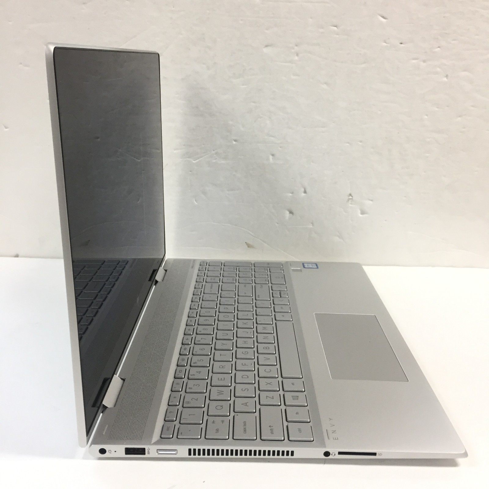 HP Envy x360 15t-dr000 15.6 Touchscreen Laptop/i5-8265U/8GB/256GB SSD/W10H w/Pen