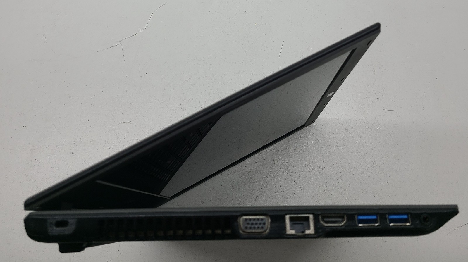 Acer Aspire E15 E5-573-351A Laptop Intel i3-5005U 4GB RAM 500GB HD NO OS (FL)