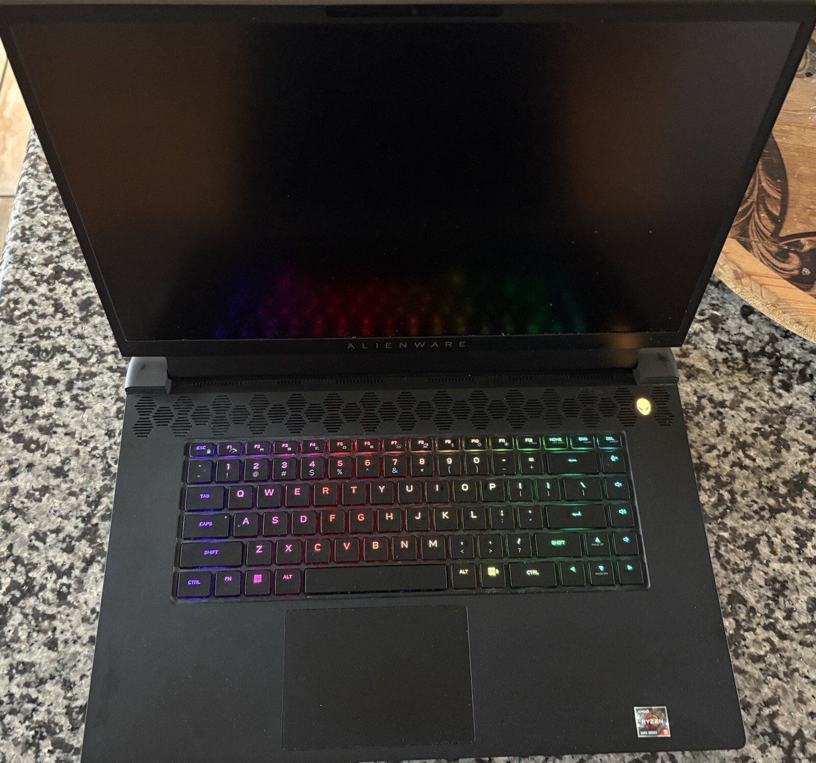 Alienware m17 R5 AMD