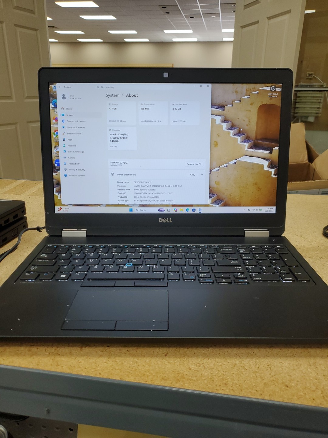 Dell Latitude E5570 15.6″ (500g SSD, Intel Core i5 6th Gen., 8GB) 042026-3