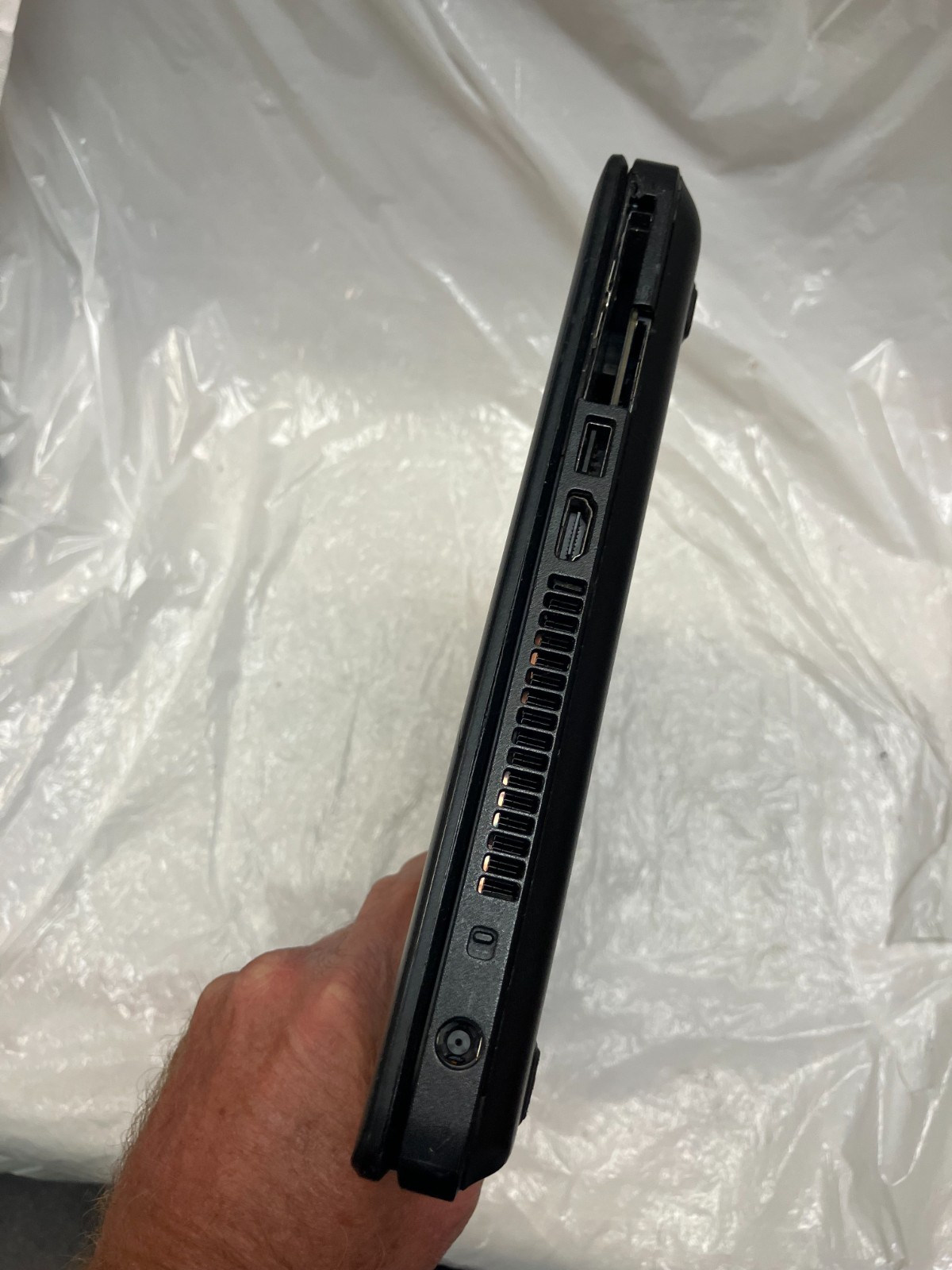 Dell Latitude E5440 Intel Core i5-4310U 2.00GHz No RAM 14″ No HDD FOR PARTS