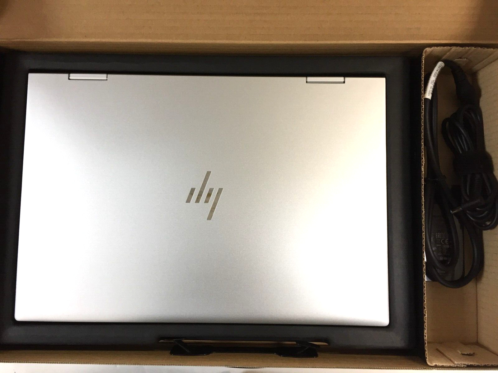 HP Envy x360 Convertible 15-dr1072ms 15.6″ Touch Laptop/i7-10510U/16GB/512GB SSD