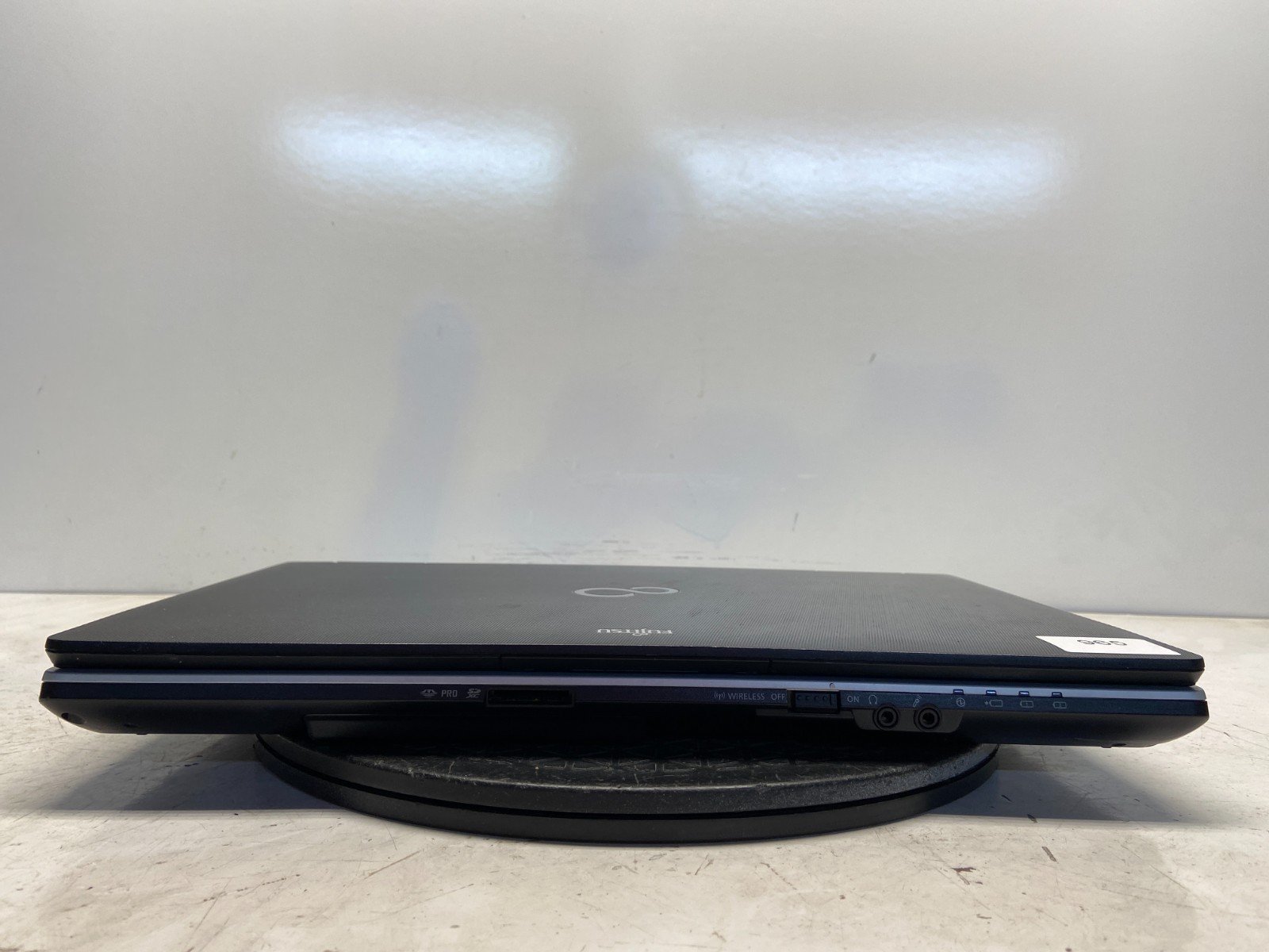 Fujitsu LifeBook E751 Intel i5-2520M 2.5GHz 4 GB NO HDD