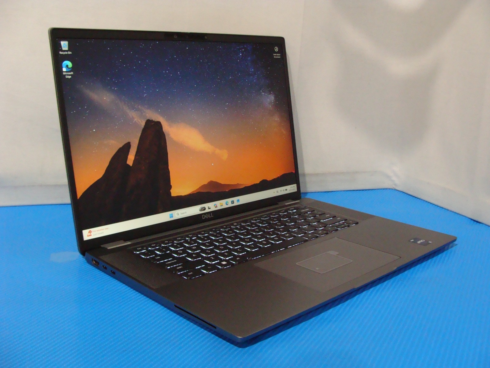 Dell Latitude 7640 16″ WUXGA vPro i7-1365U 1.8GHz 32GB 512GB SSD WRNTY-10/26 +PA