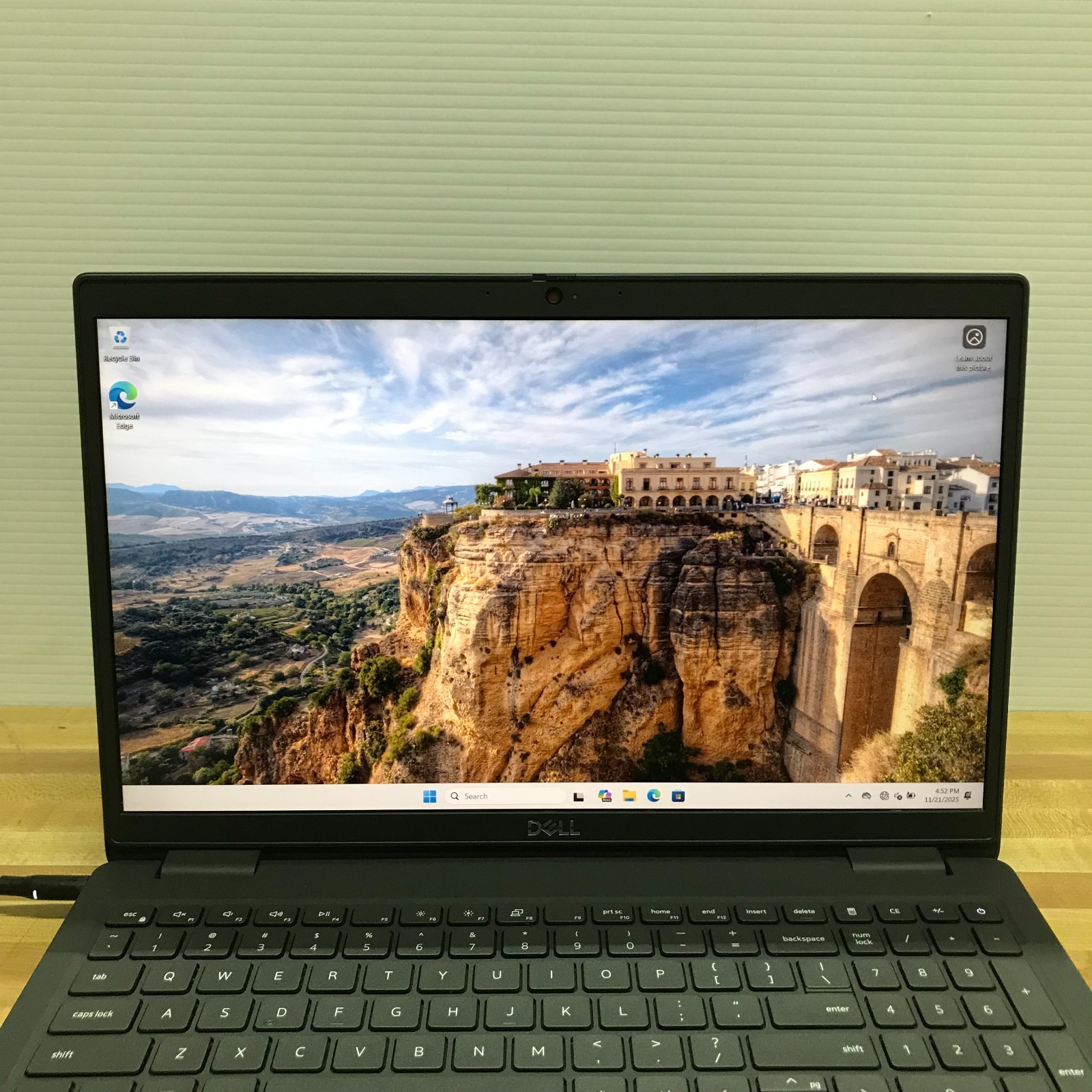 Dell Latitude 3520 15.6″ i5-1135G7 2.4GHz 8GB RAM 256GB SSD (Windows 11 Pro)