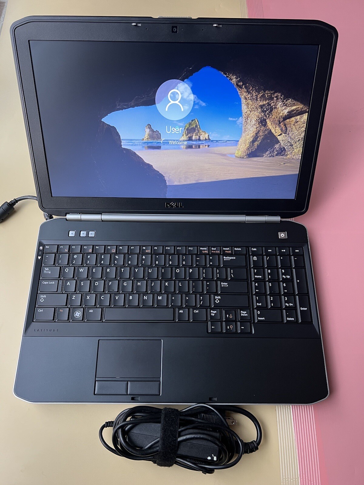 Dell Latitude E5520 15.6″ Intel Core i5-2410M 4GB RAM 500GB HDD WEBCAM HDMI